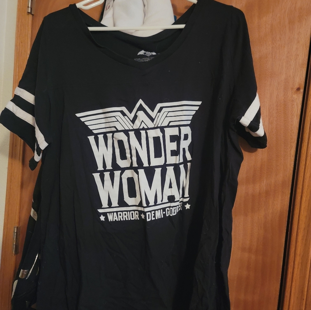 Plus Sized 2xl Black Wonder Woman Tshirt